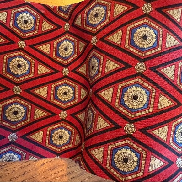 Valentino Cravatte Silk Tie Red & Blue Geometric Pattern- Made In Italy-Vintage - Picture 4 of 11